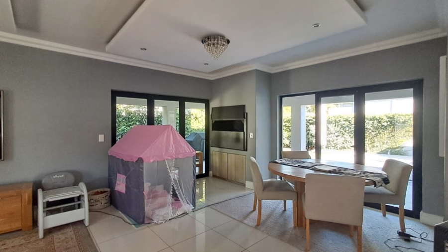 To Let 4 Bedroom Property for Rent in Avalon Estate Western Cape
